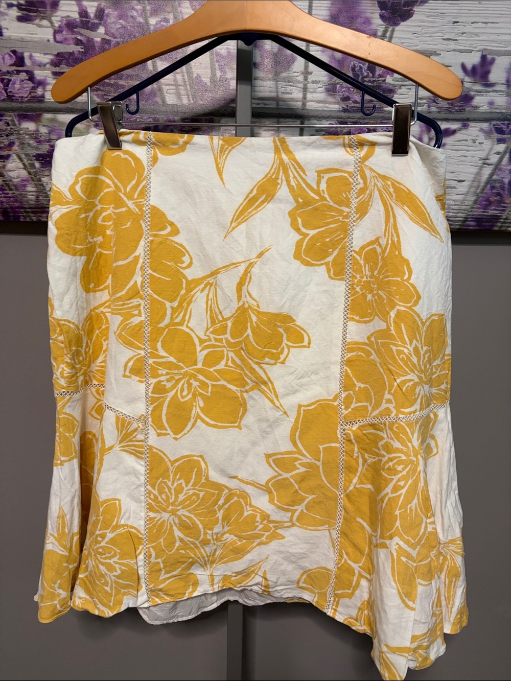 Ann Taylor White and Gold Floral Skirt EUC Size 14 Linen/Rayon